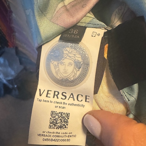 Versace pleated skirt - Sz 36 - Rodeo Spring/Summer Collection - gently used - Picture 14 of 14